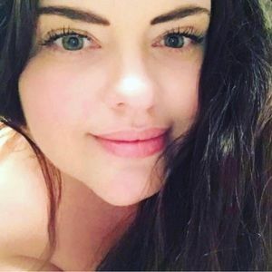 Meet your Posher, Arielle